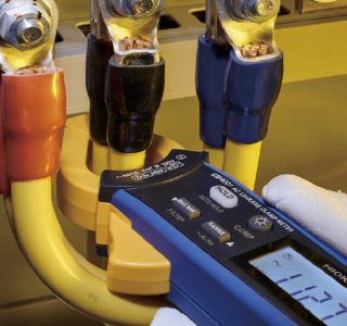 hioki-cm4001-leakagec-clamp-meter